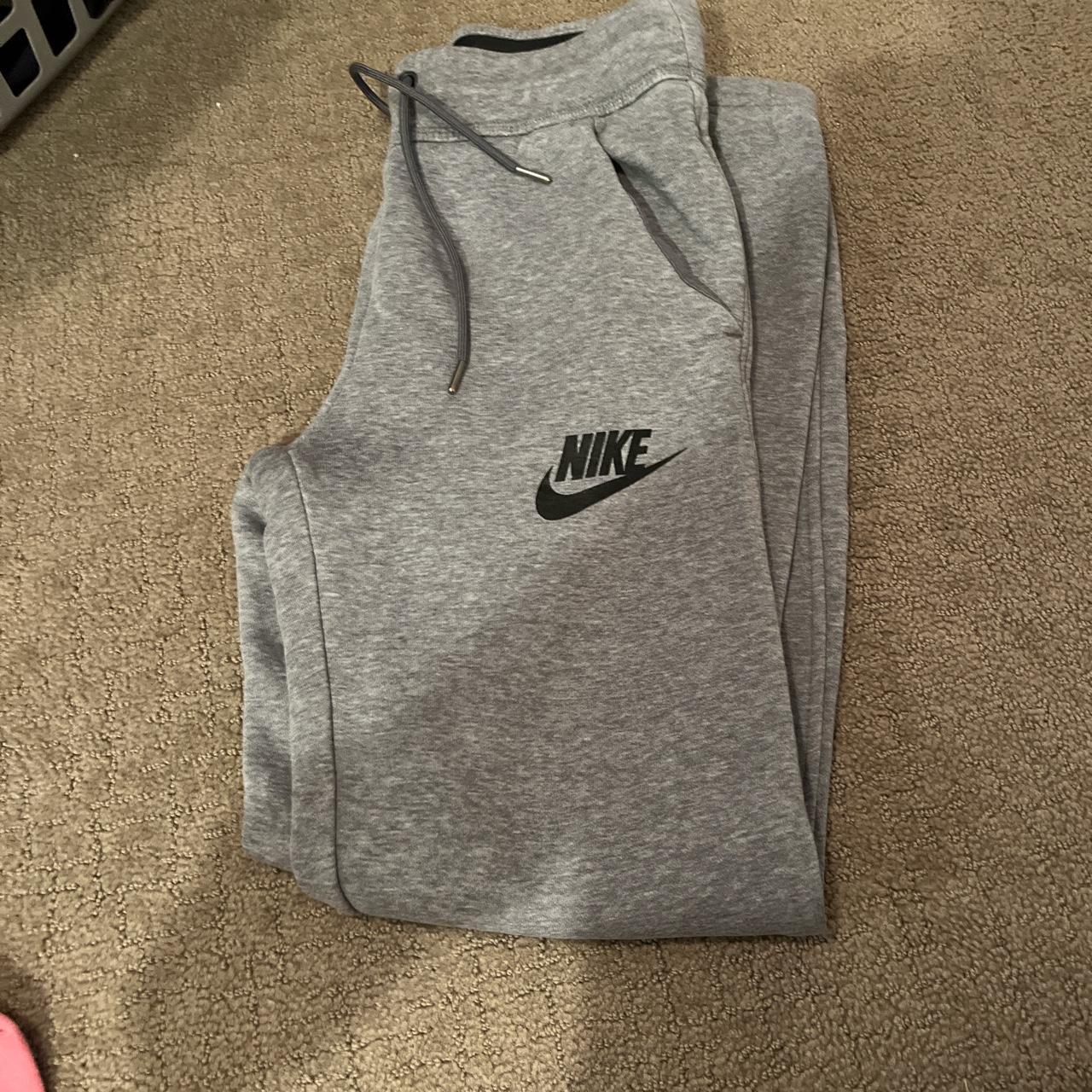 grey nike sweatpants super comfy and go with... - Depop