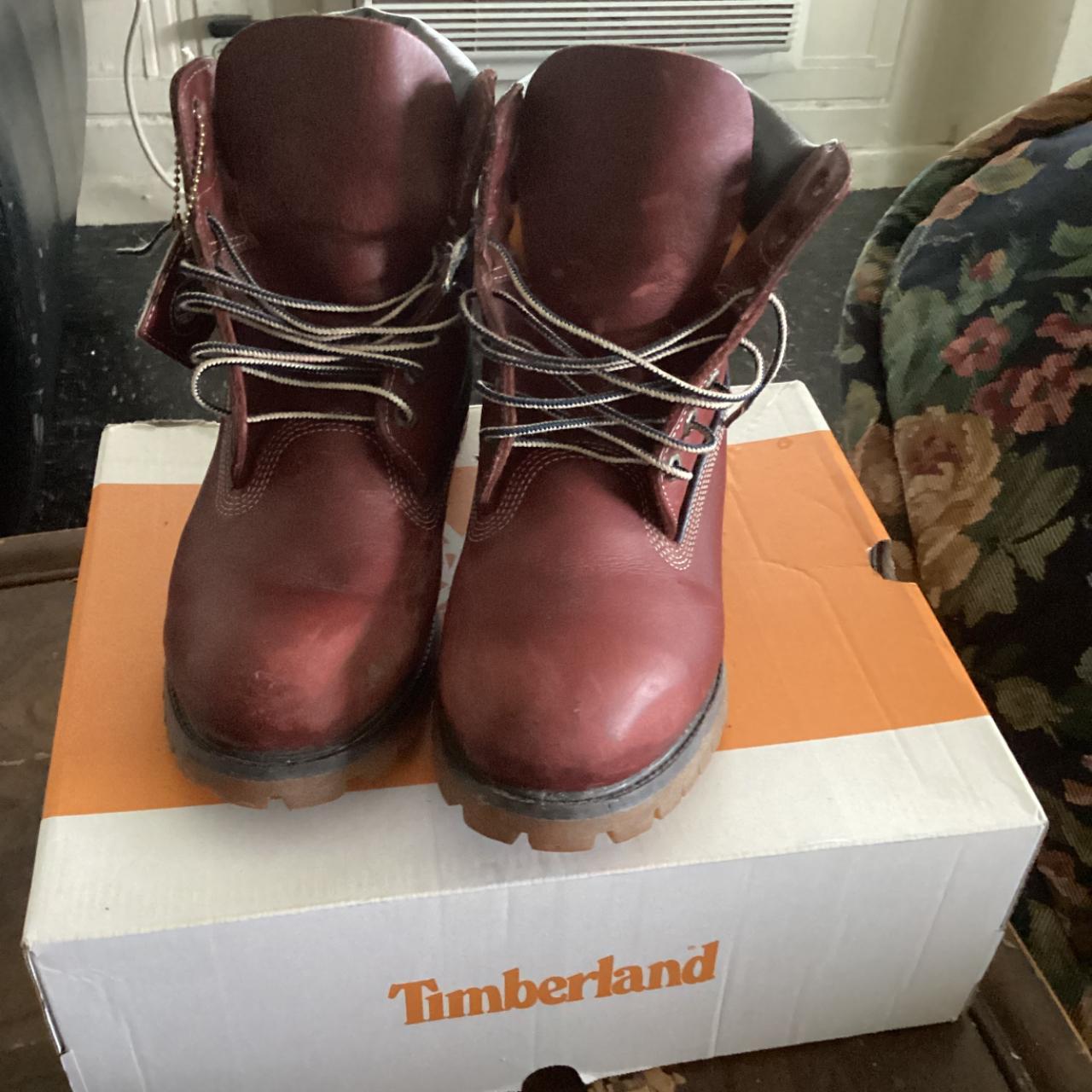 Burgundy timbs store