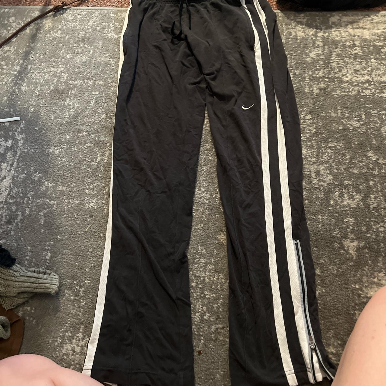 Black nike-yoga-pants - Depop