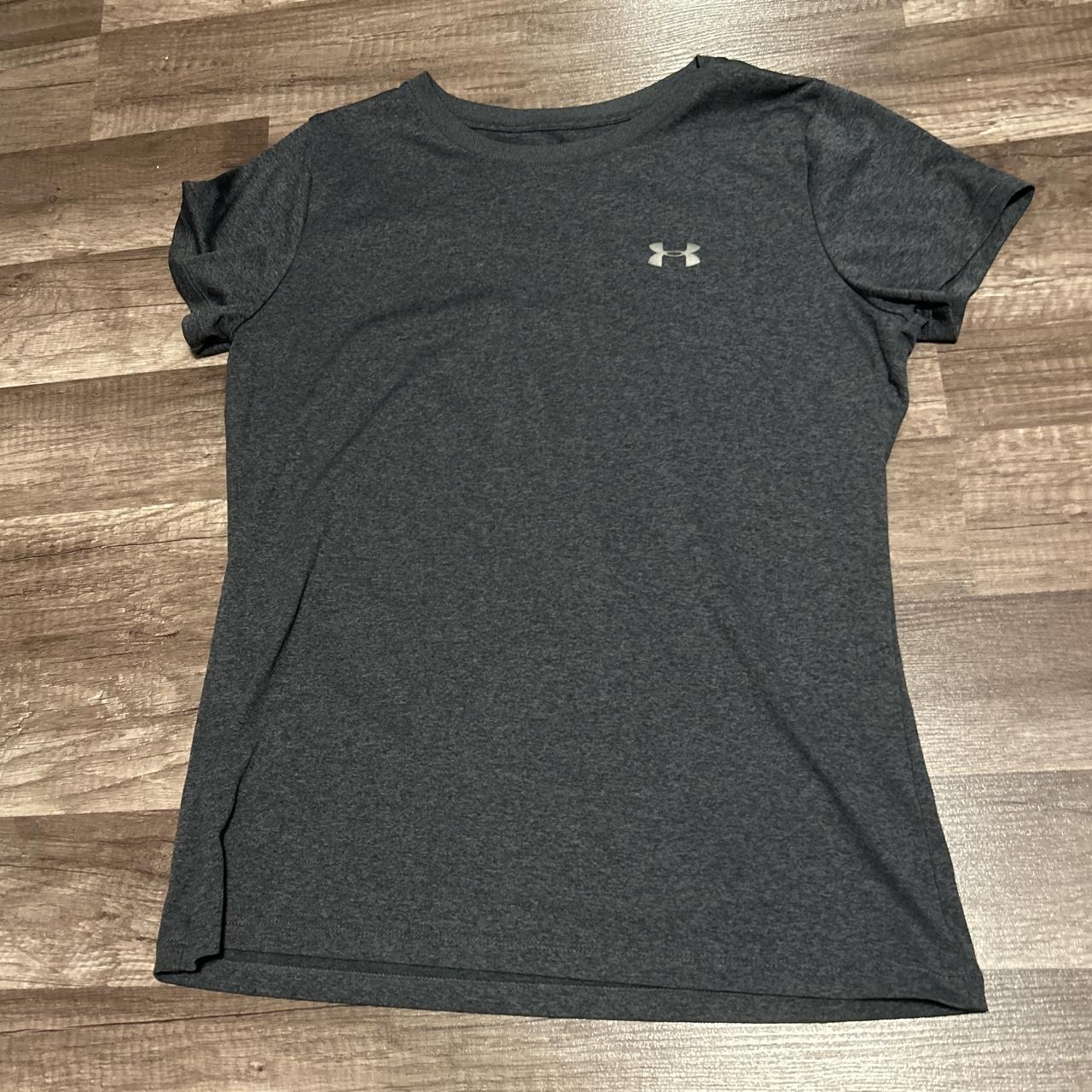 under armour grey t shirt size m - Depop