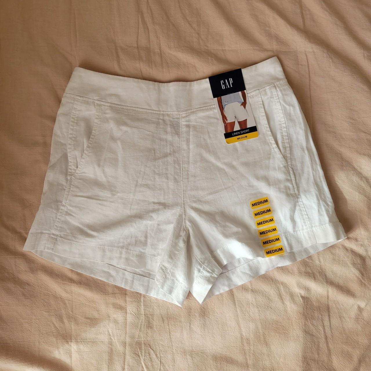 Linen shorts - Depop