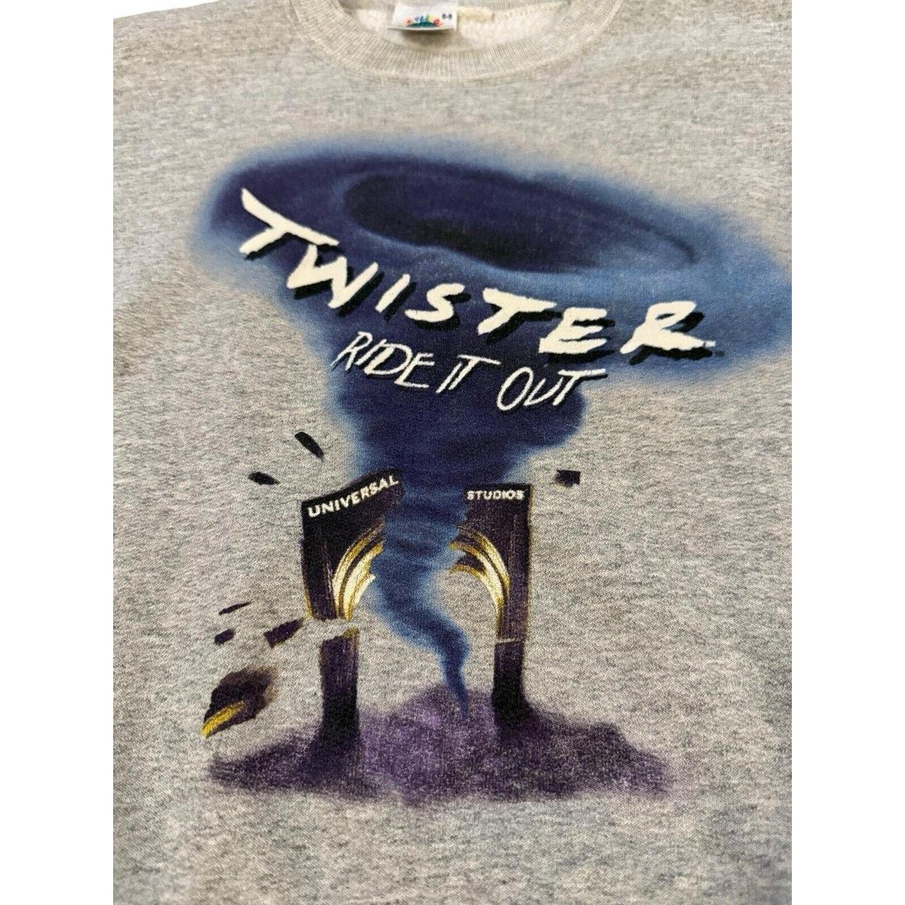 Vintage shops 90s Universal Studios twister ride it out pullover crewneck sweatshirt