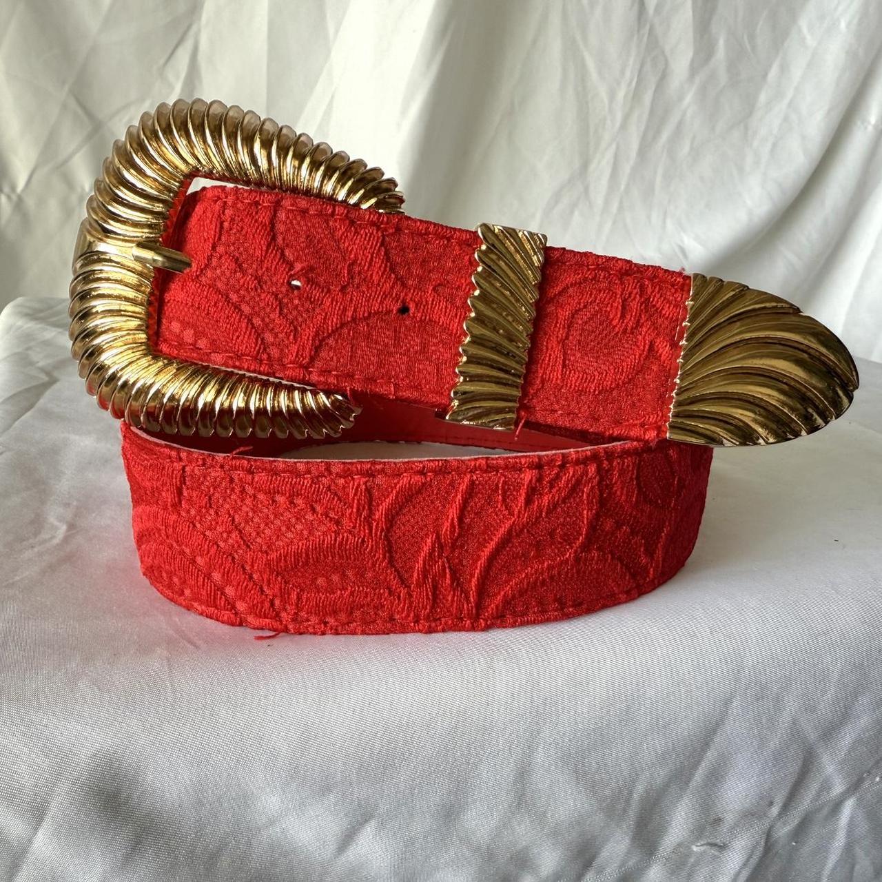 item listed by lizzyloverface