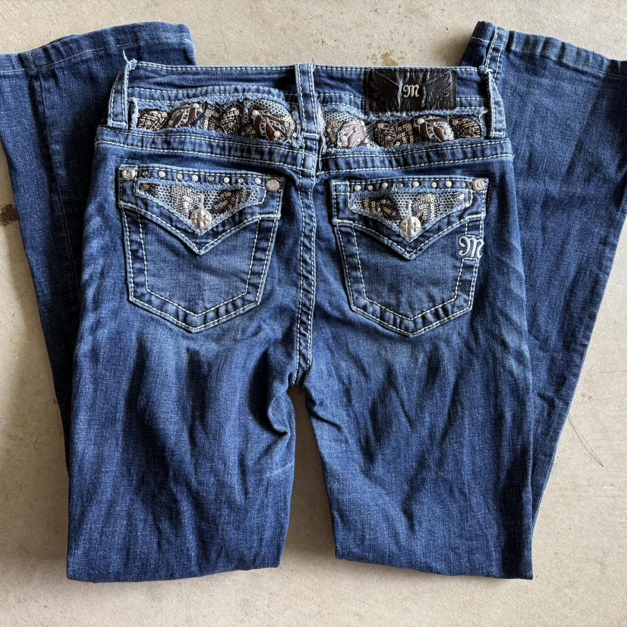 item listed by lizzyloverface
