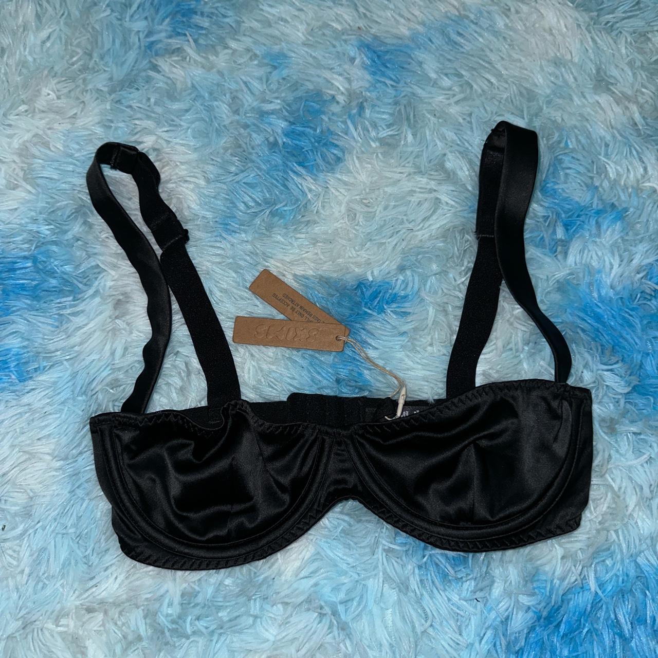 New SKIMS Bandeau Bra Brand new with tags - Depop