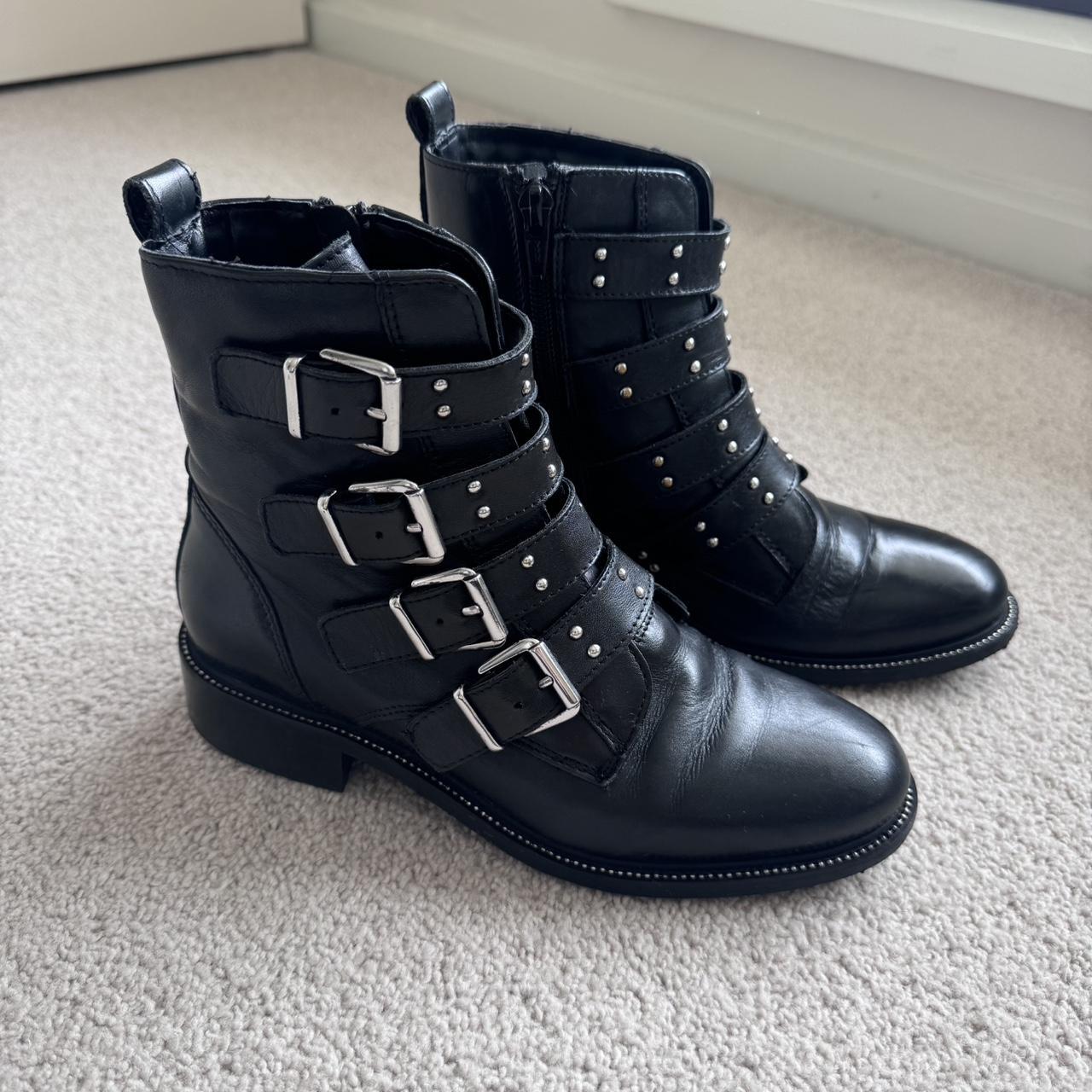 Carvela black Chelsea boots with silver Depop