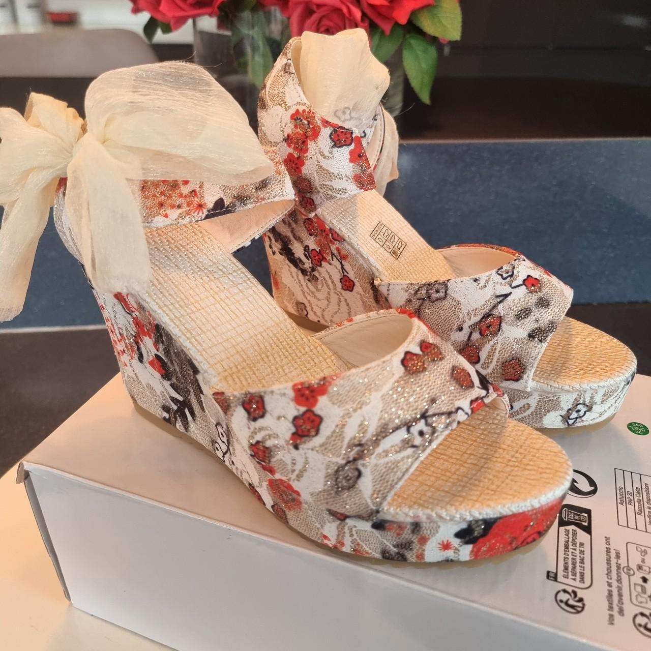 ladies wedge sandals