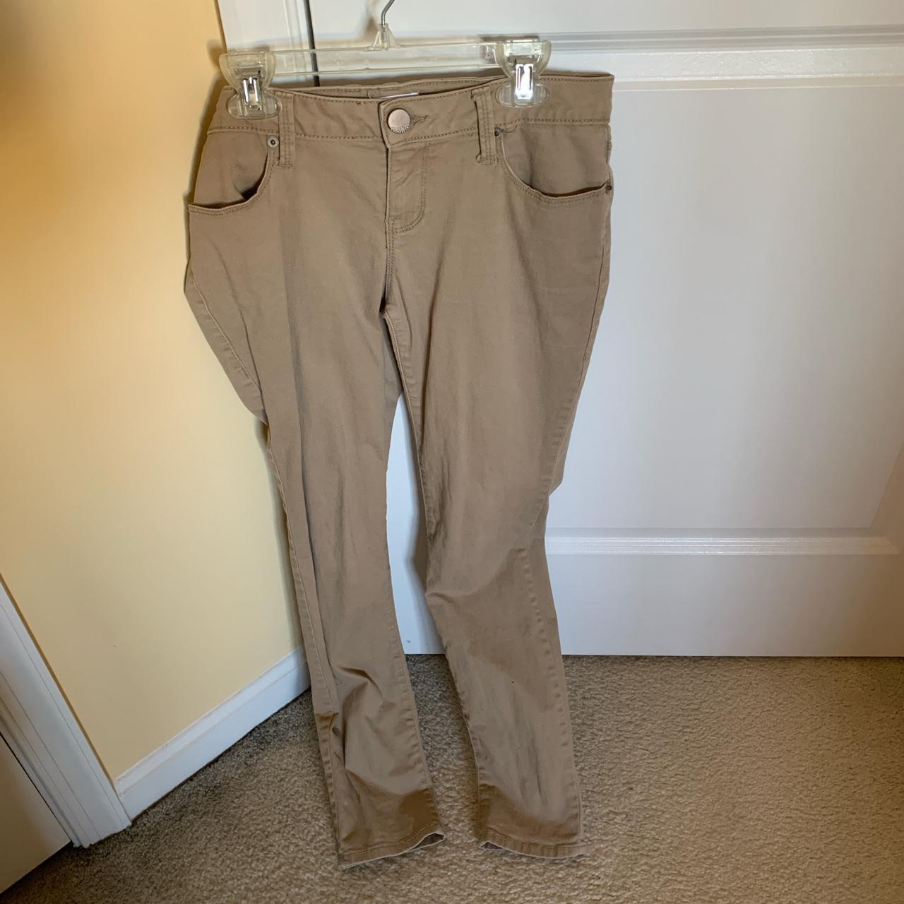 No Boundaries Khaki Pants, Size 9 , Only worn a few