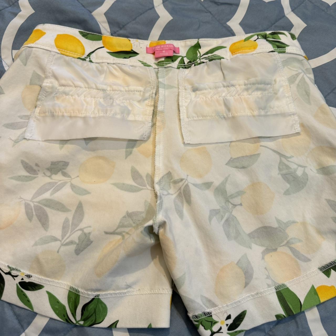 ISAAC MIZRAHI Womens 6 Lemon Print Shorts Tailored