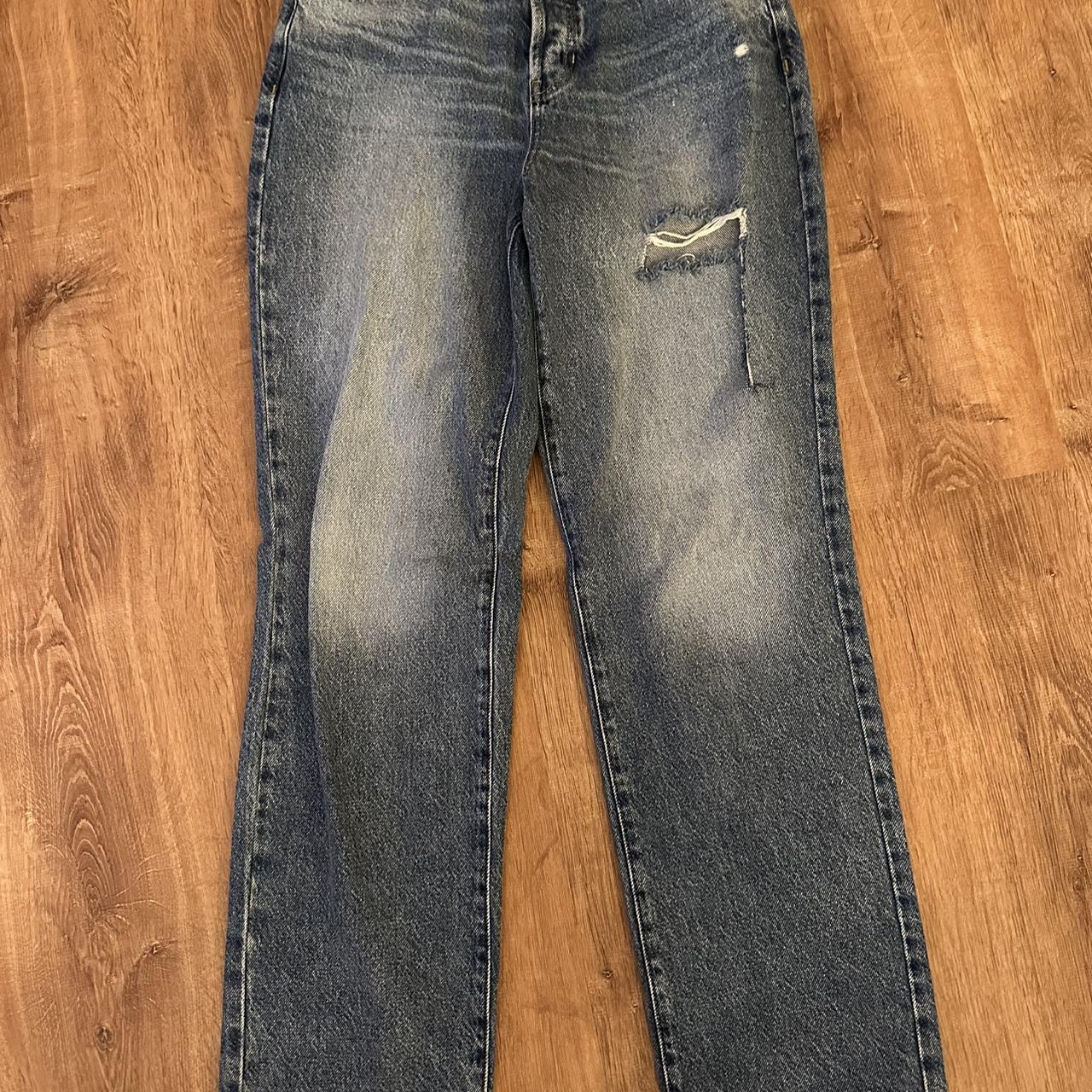 PacSun Women's Jeans - Blue/Navy - 27" – Dark blue high-waisted straight-leg jeans with distressed …