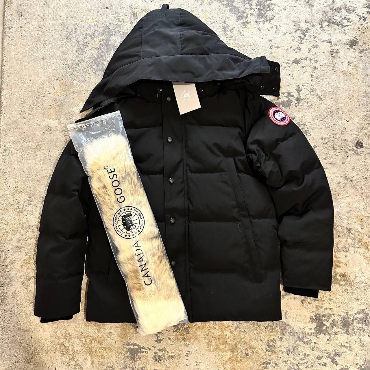 Canada goose coat Please message before buying... Depop