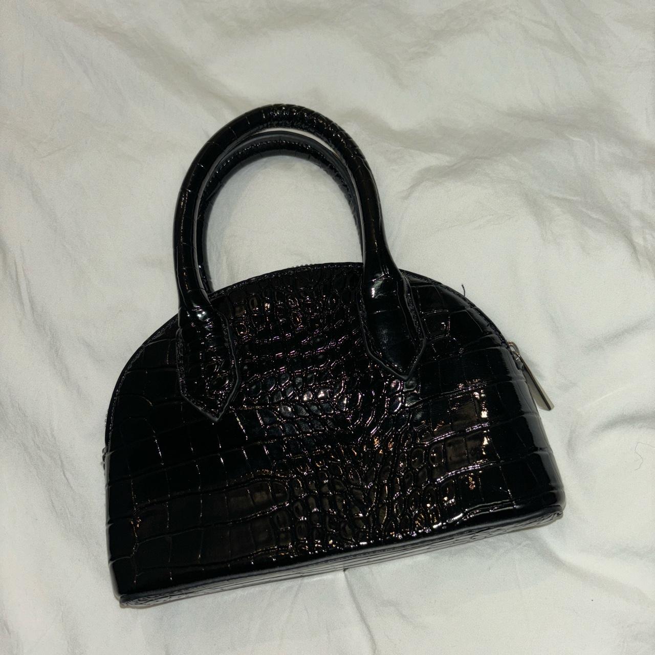Forever 21 crossbody purse handbag quilted zipper chain puffy basic | eBay