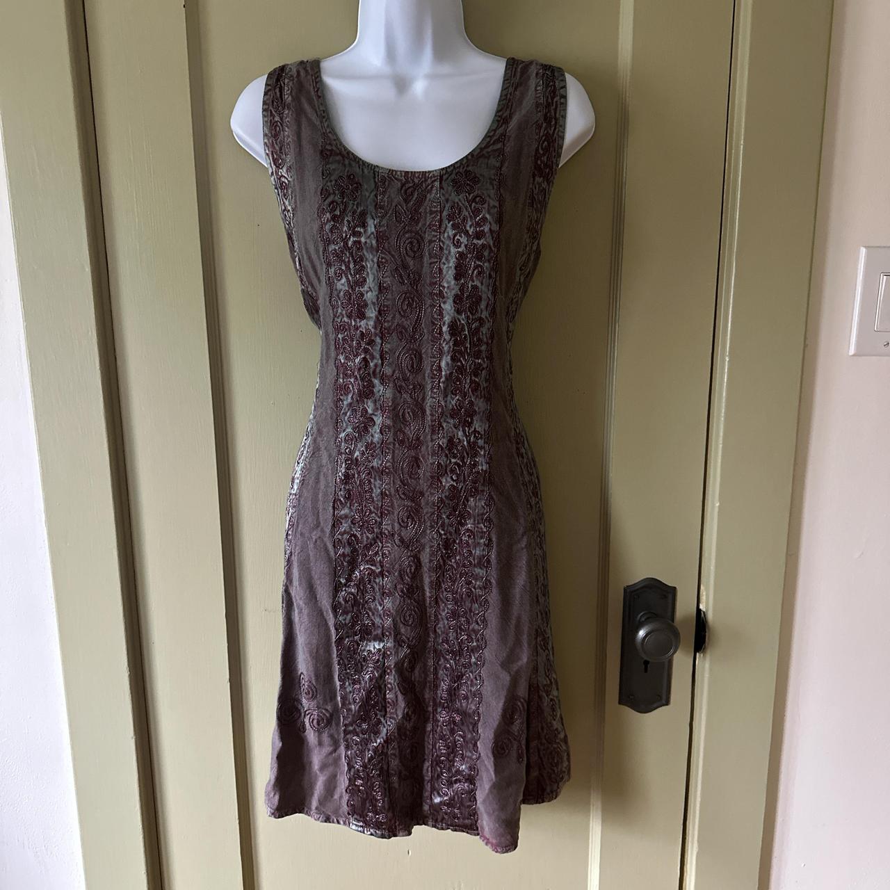 item listed by alienbooty_vintage