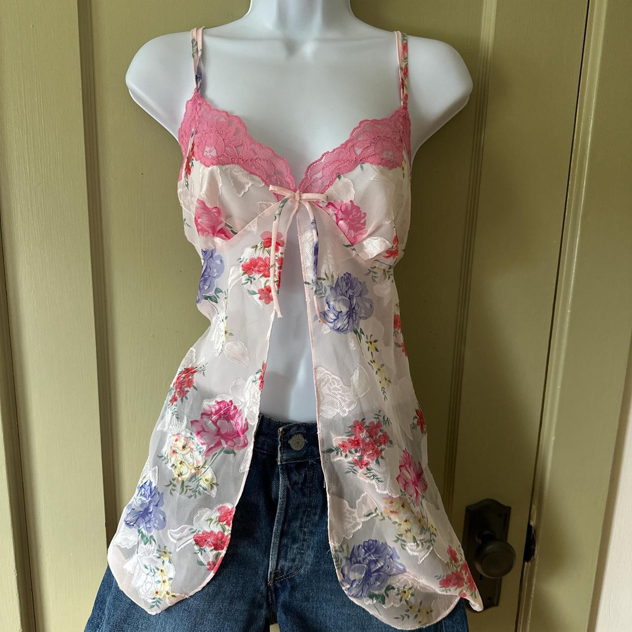 item listed by alienbooty_vintage