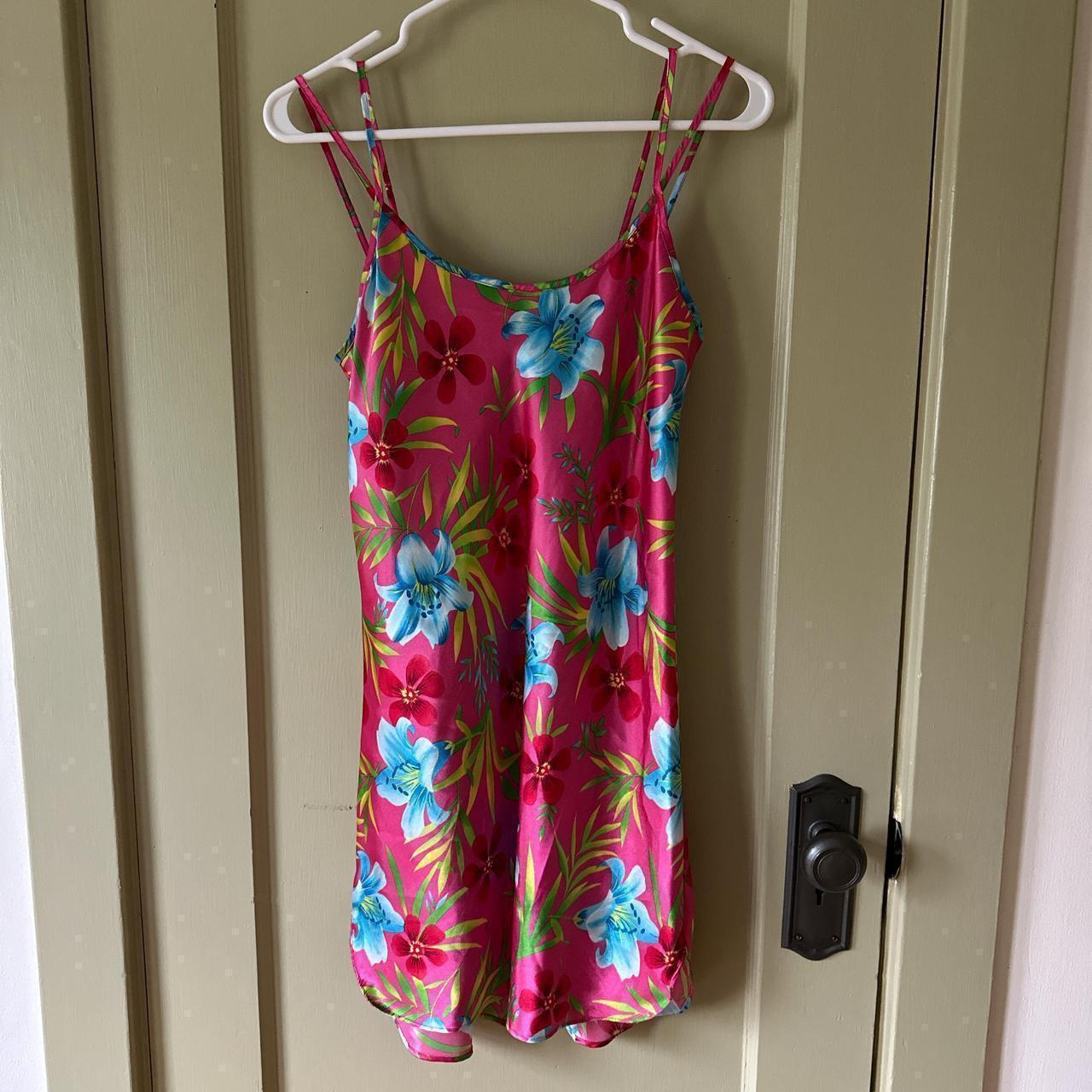 item listed by alienbooty_vintage