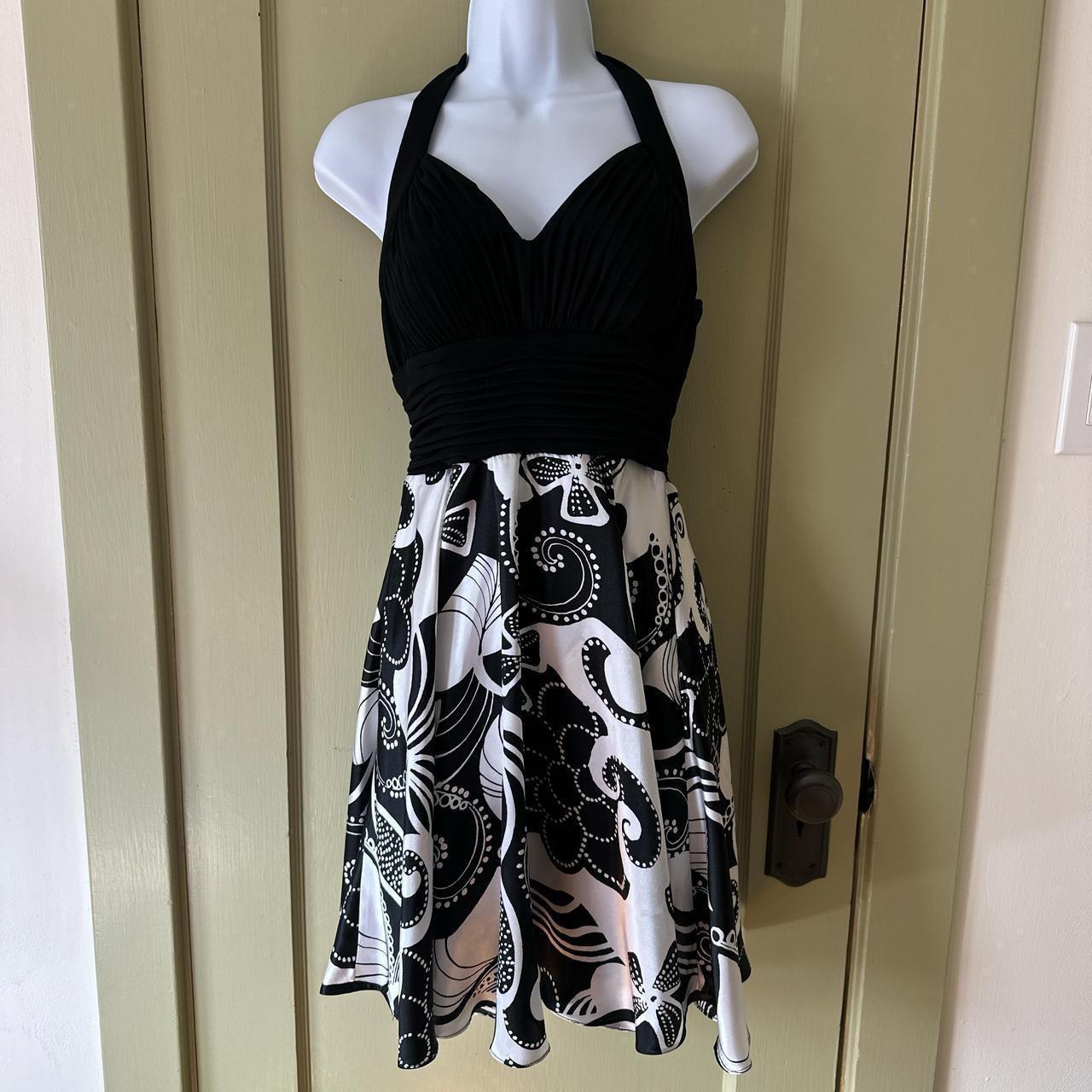 item listed by alienbooty_vintage