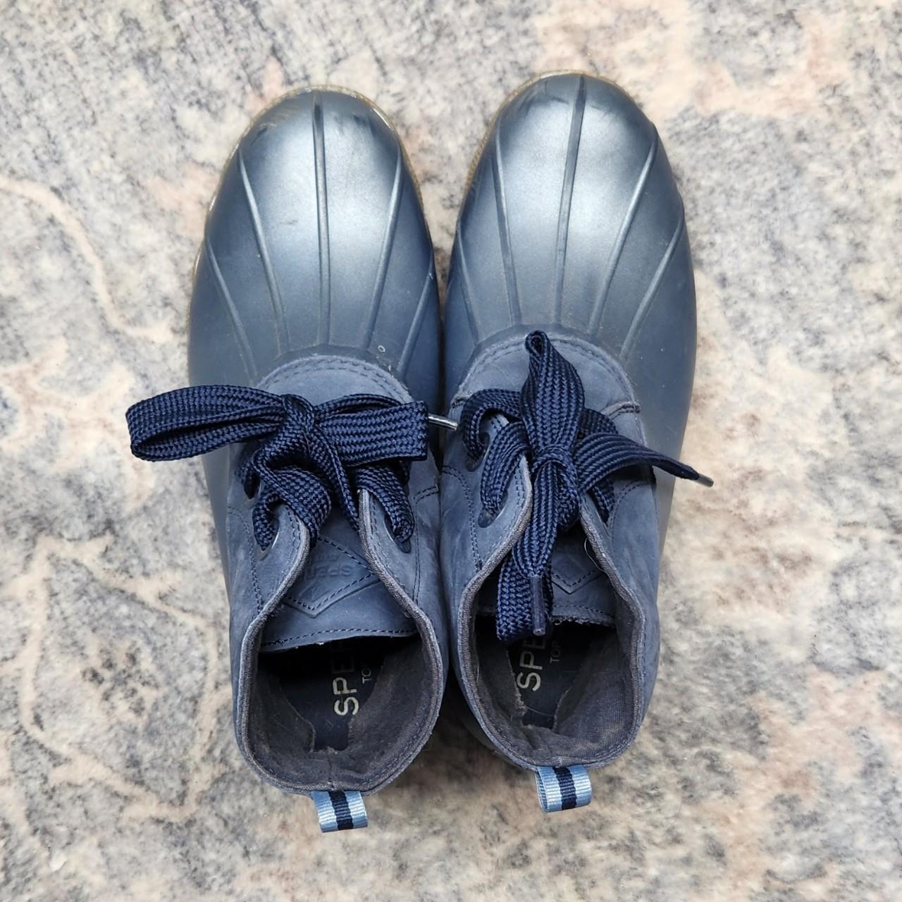 item listed by thriftingpink