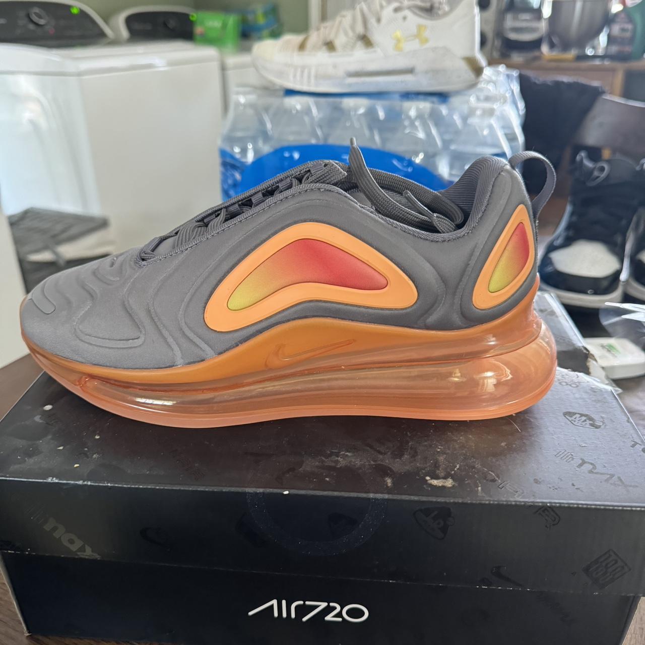 Nike online Air Max 720 Sz 6Y