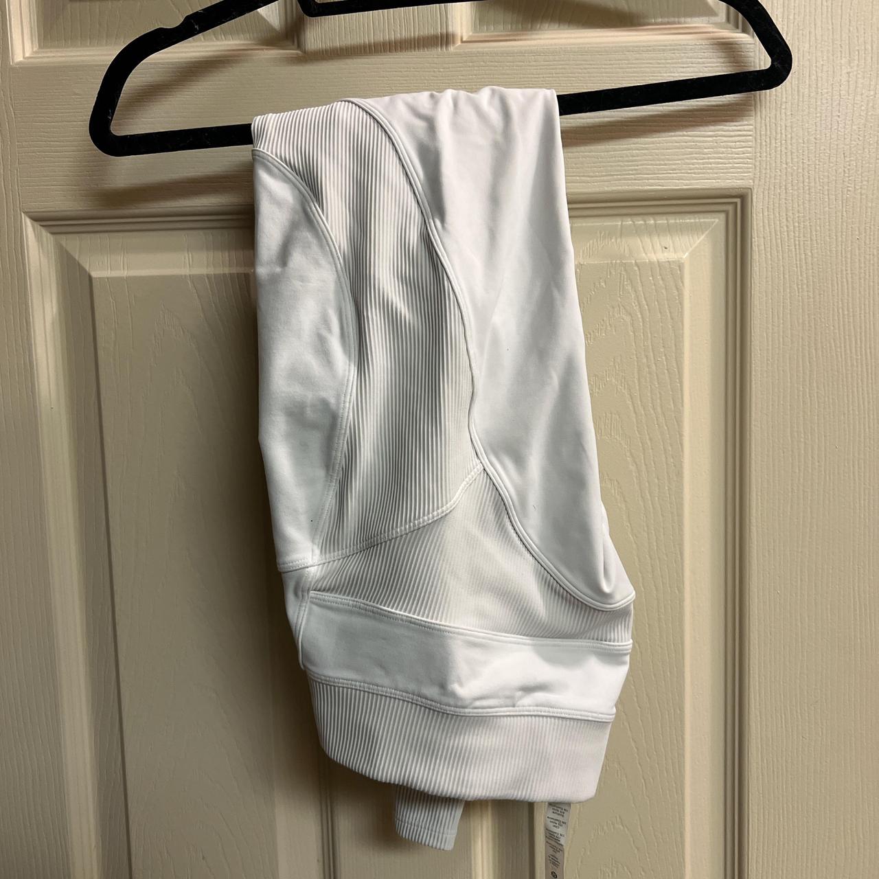 item listed by apizzzle