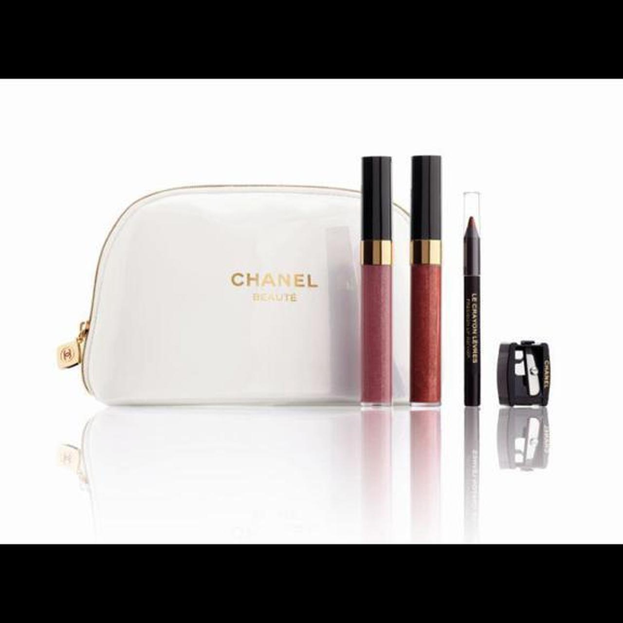 CHANEL MAKEUP BAG & LIPGLOSS purchases TRIO