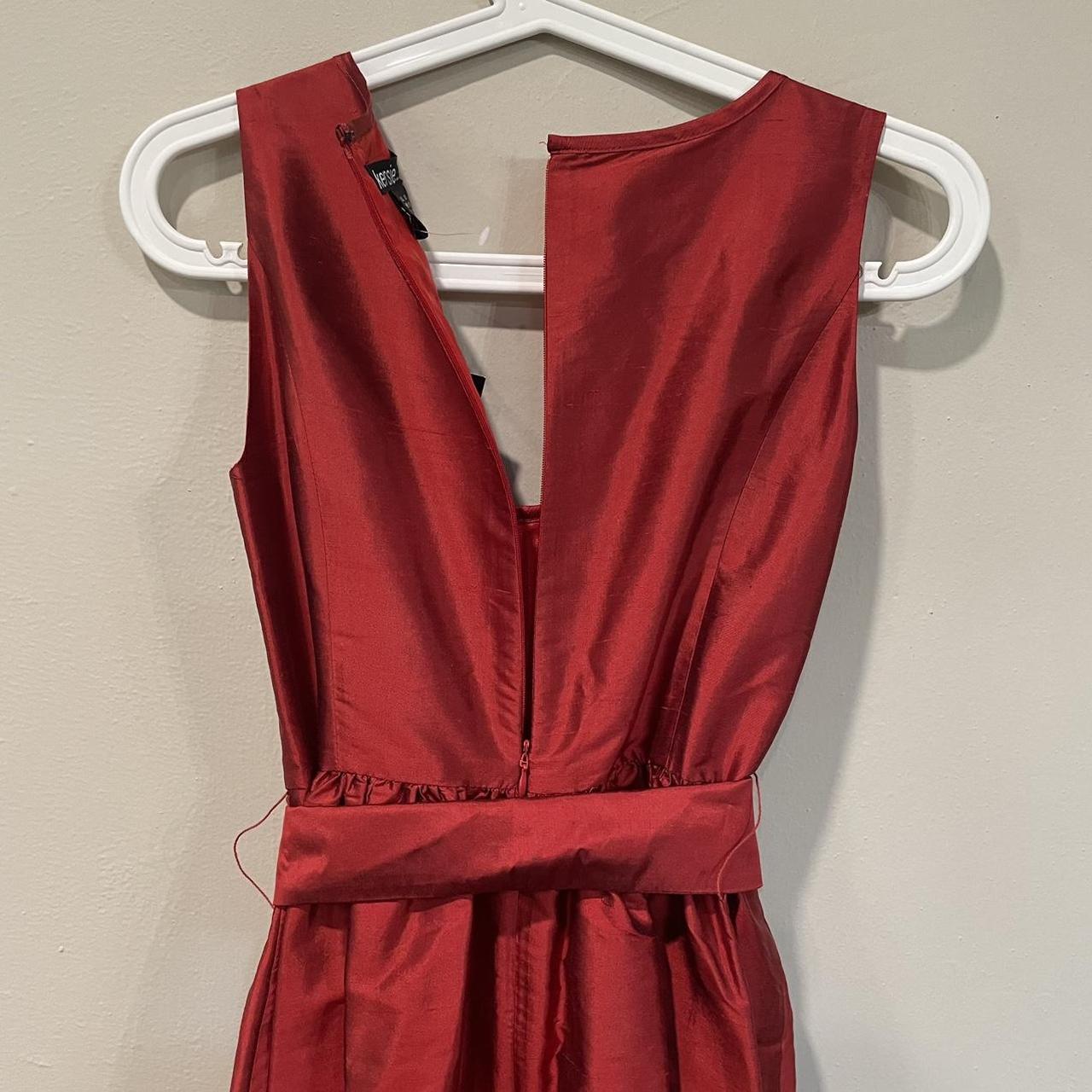 Kensie Pretty silk red dress is new with tags