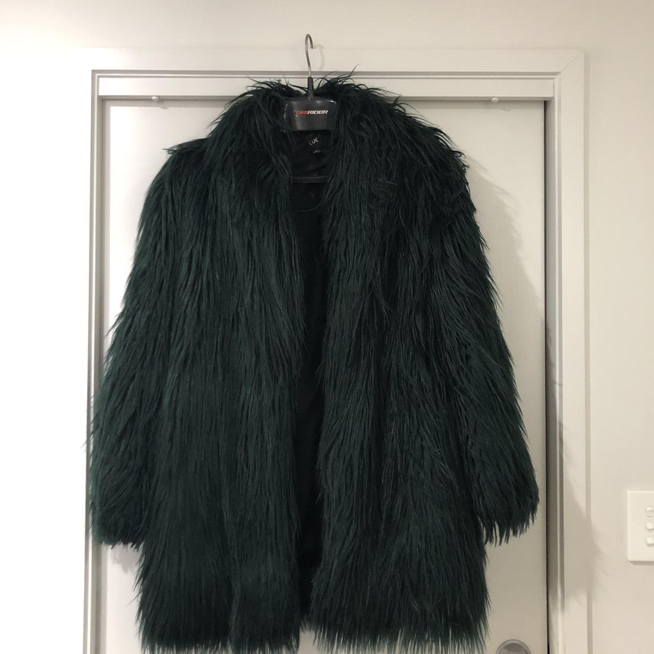 Cue Faux Fur Coat Dark green Mid thigh length. Depop