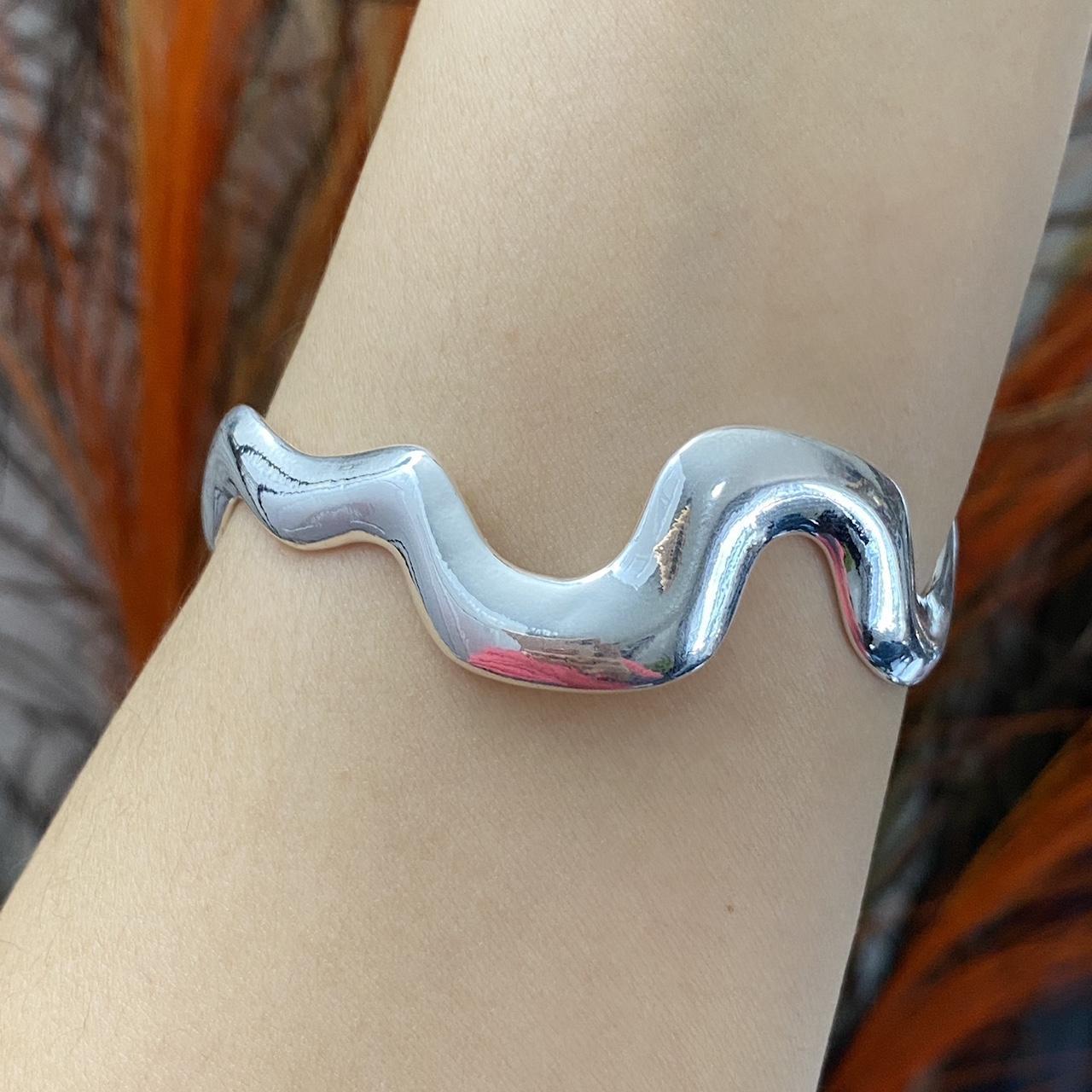 item listed by oliviablue2107