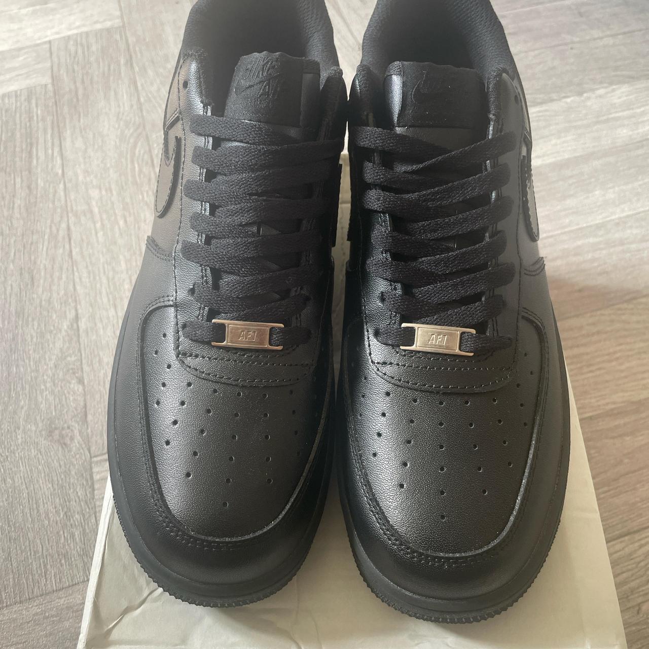 mens black air force 1 trainers