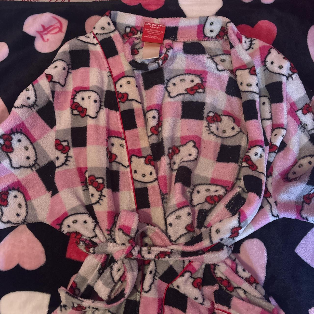 item listed by berrysscloset