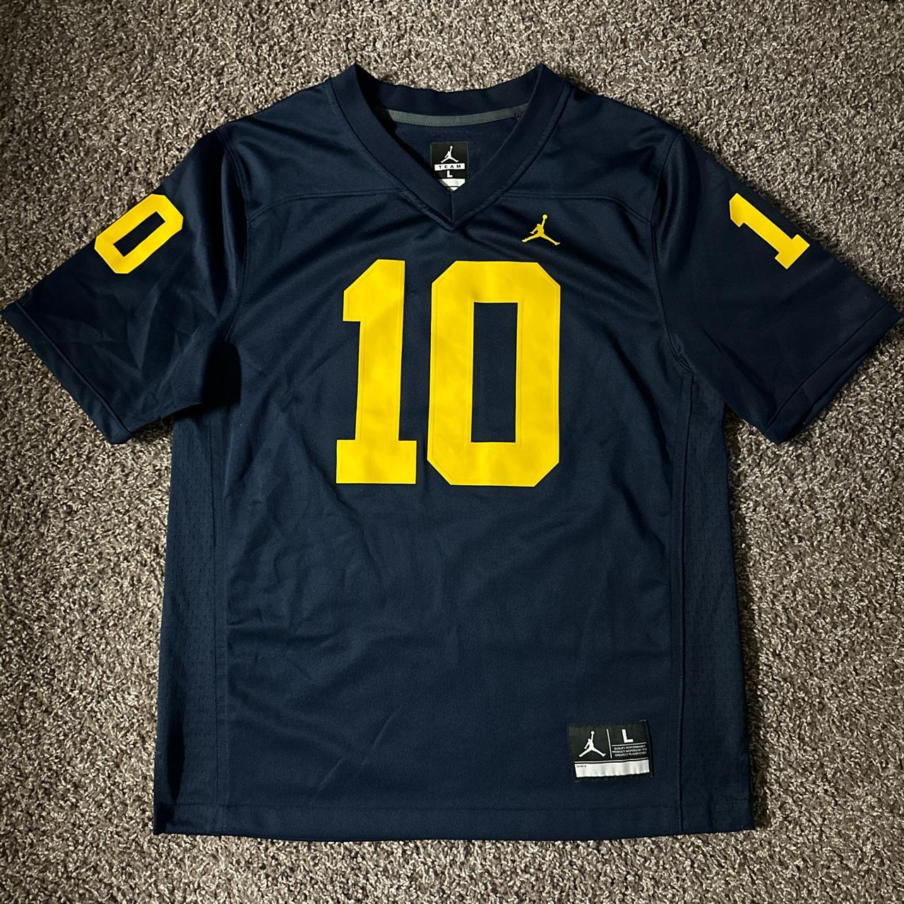 Tom brady hotsell michigan jersey number