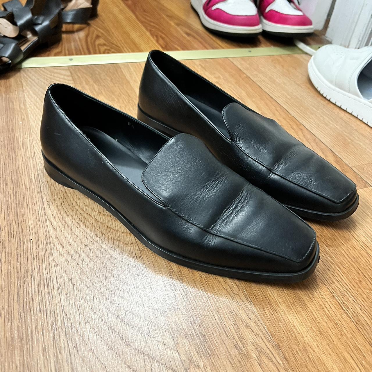Everlane Women's Black Loafers Depop