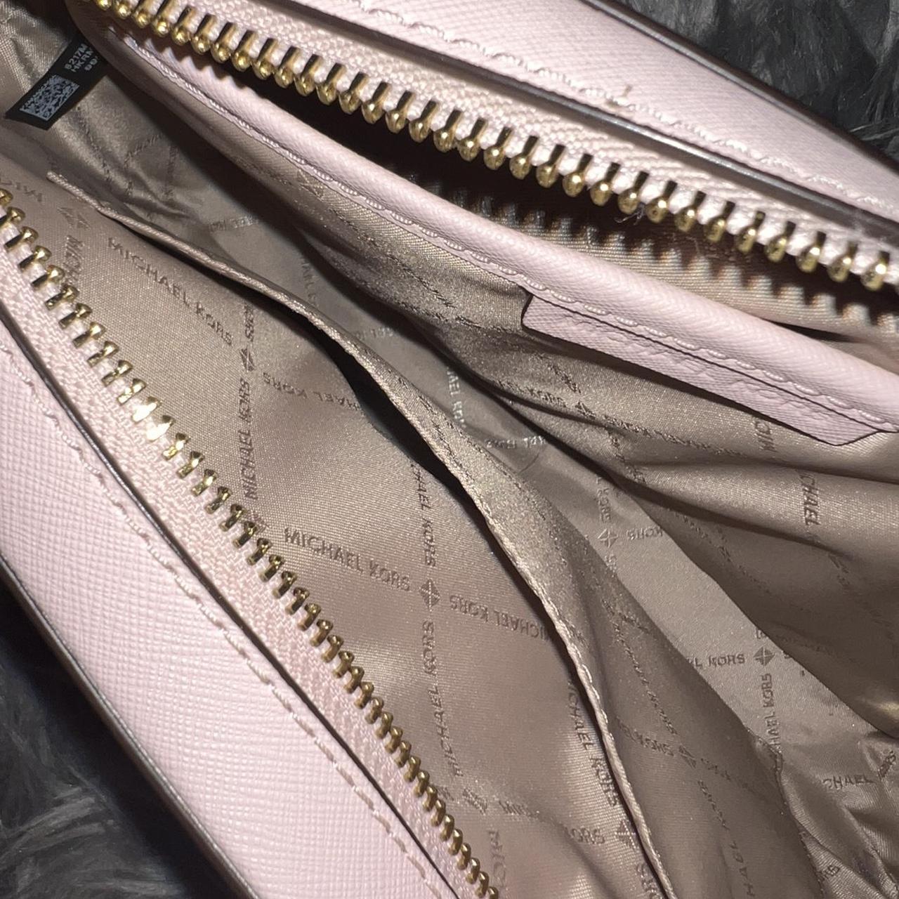 Michael Kors Women's Pink Wallet-purses (2)