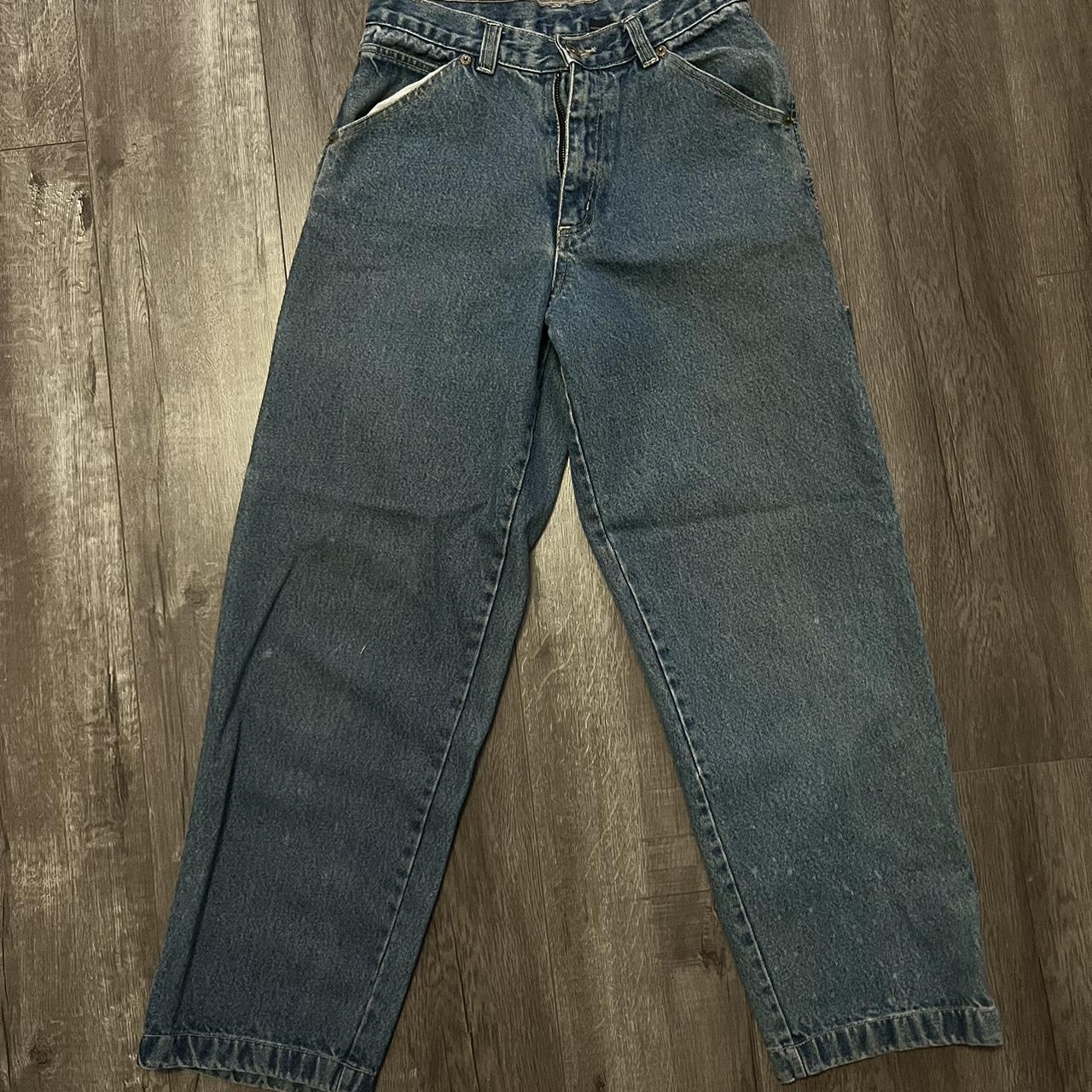 selling these vintage blue jeans for women/men - Depop