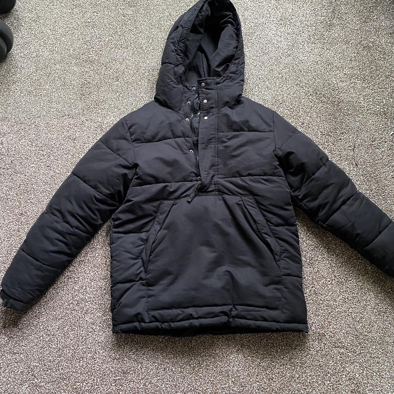 Pull and bear puffer jacket - Depop