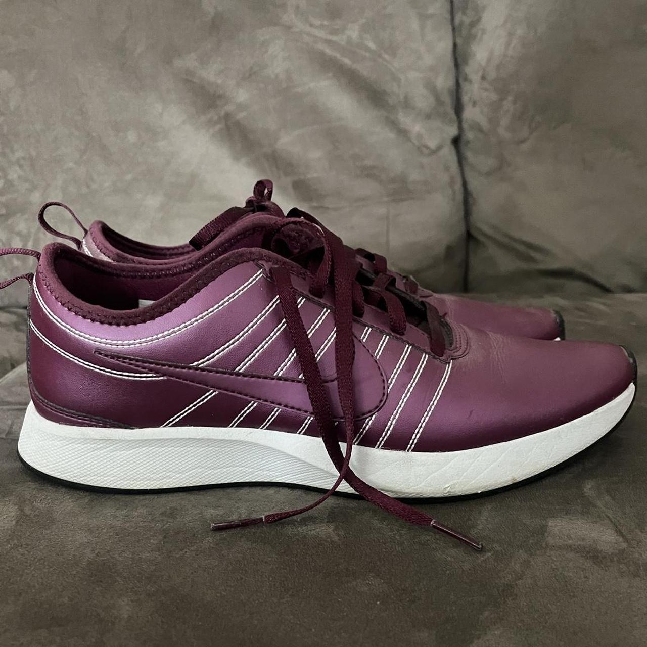 Burgundy nike clearance trainers womens