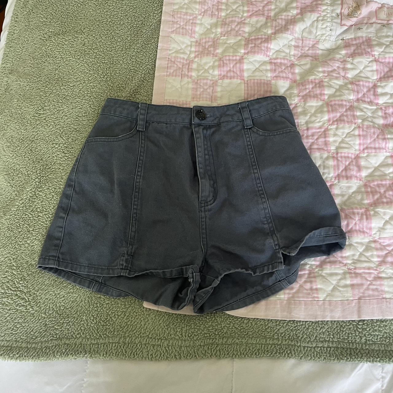 item listed by helenadomeij