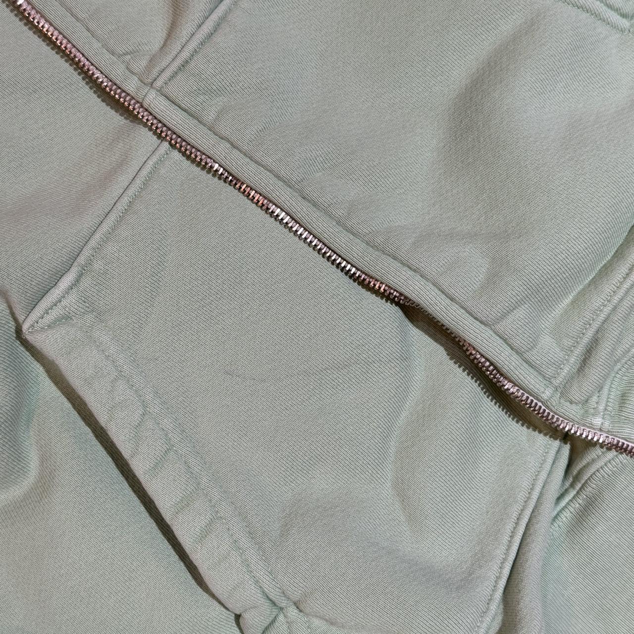 item listed by pollytrinh4