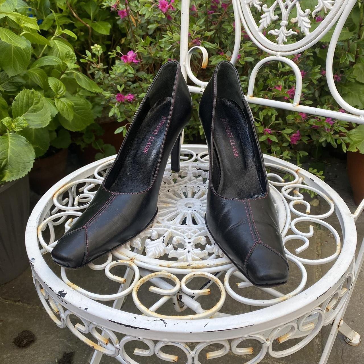 item listed by maggieandclo
