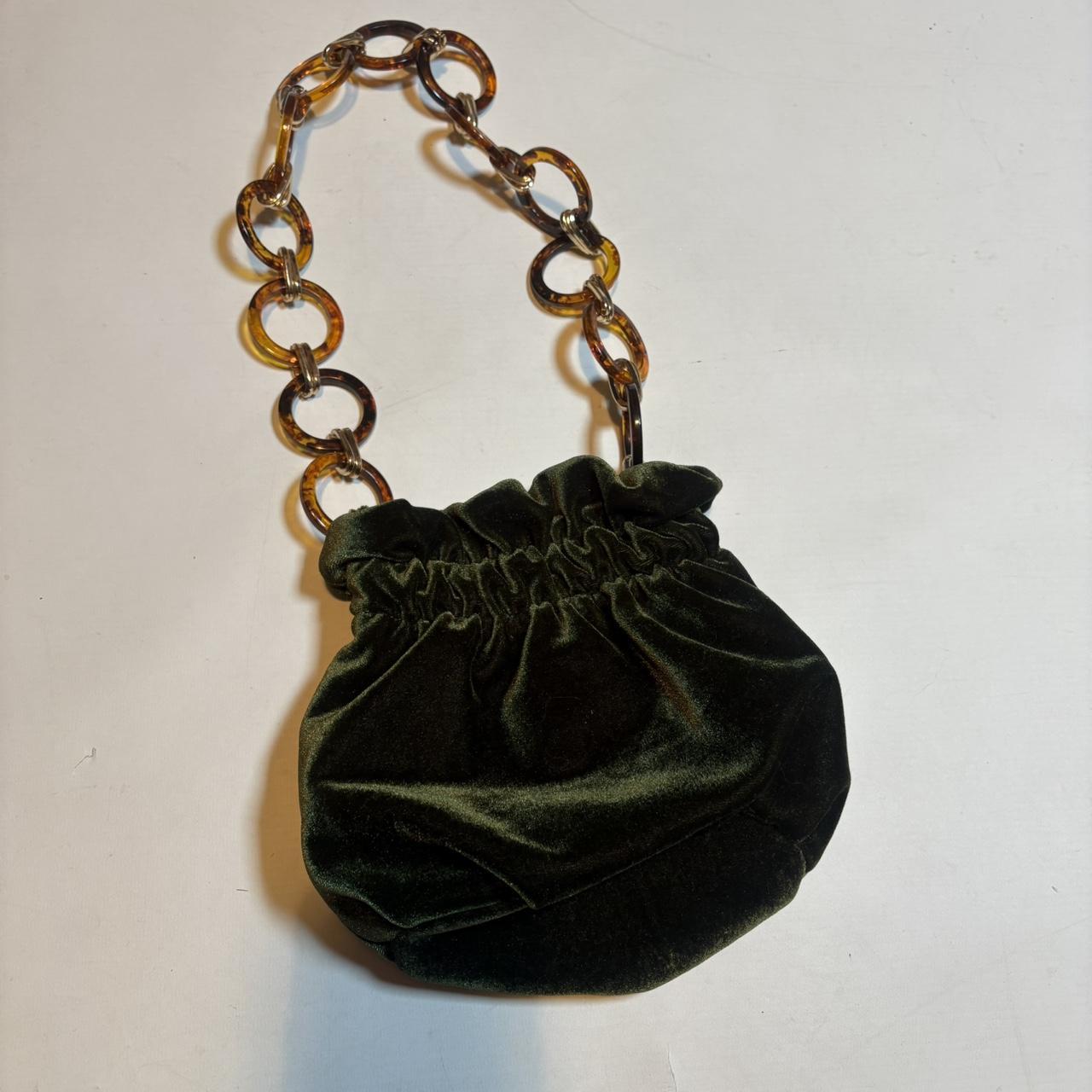 item listed by maggieandclo