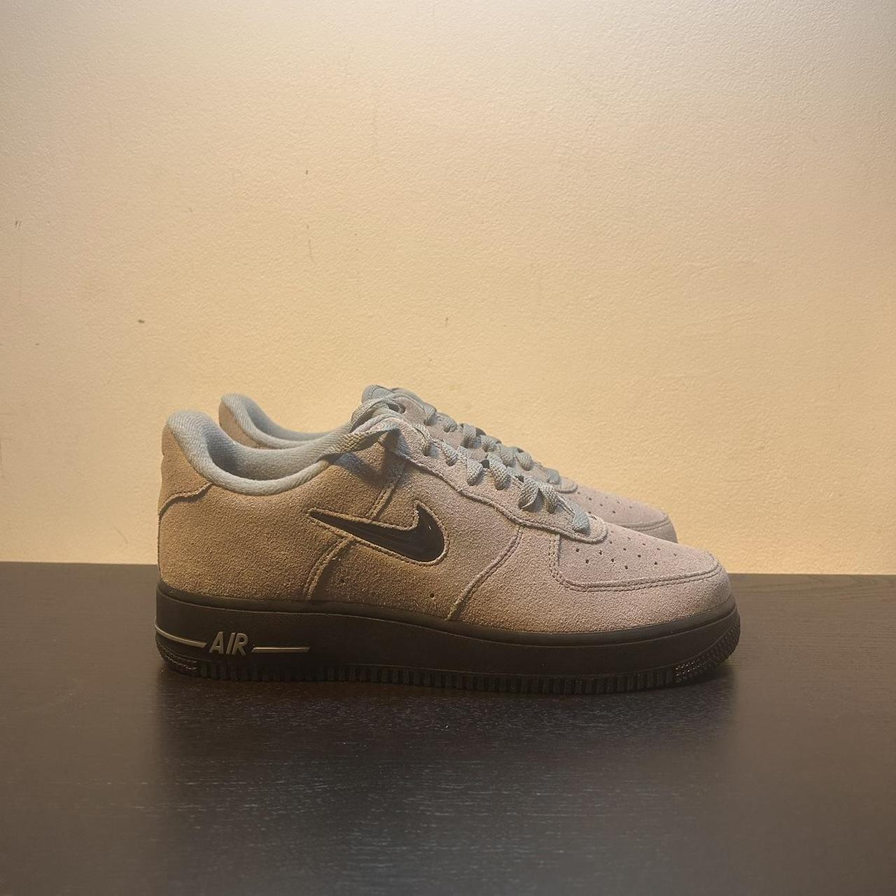 item listed by goldencreps1