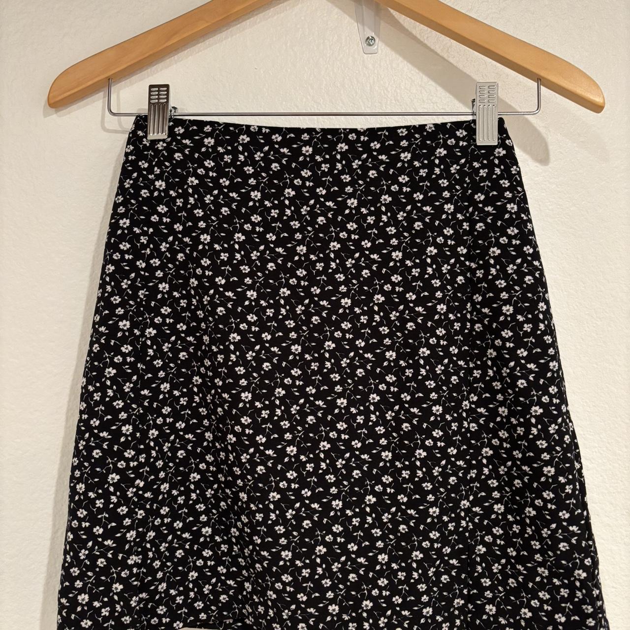 Brandy Melville black and white skirt. One Size - Depop