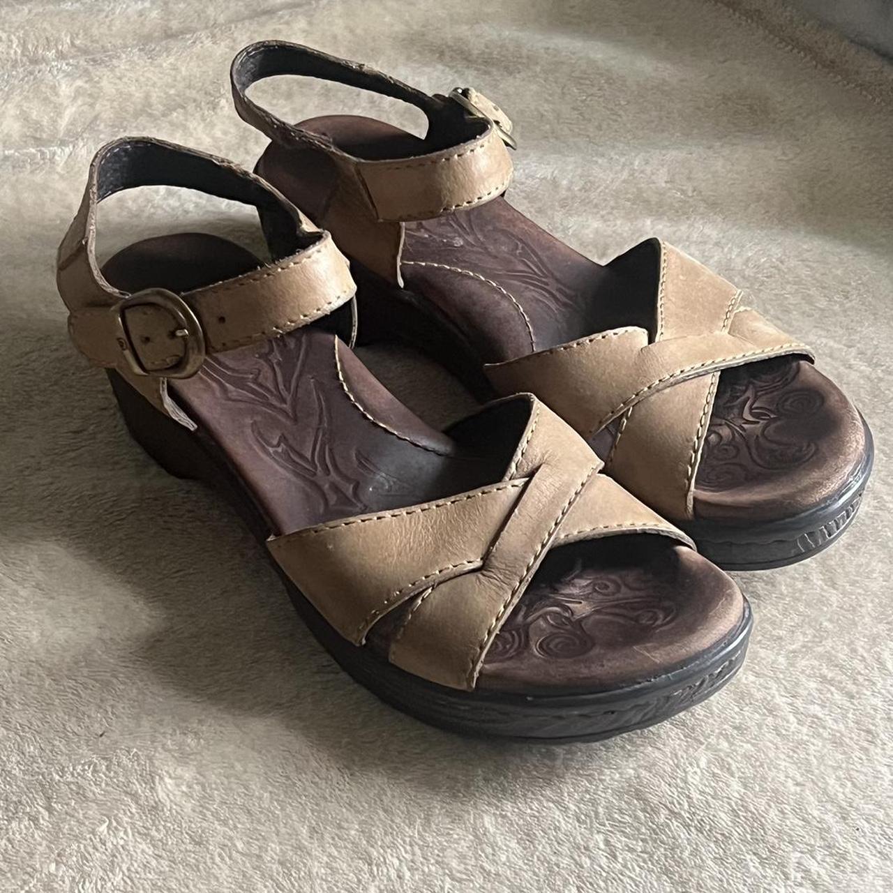 Born top canna sandals