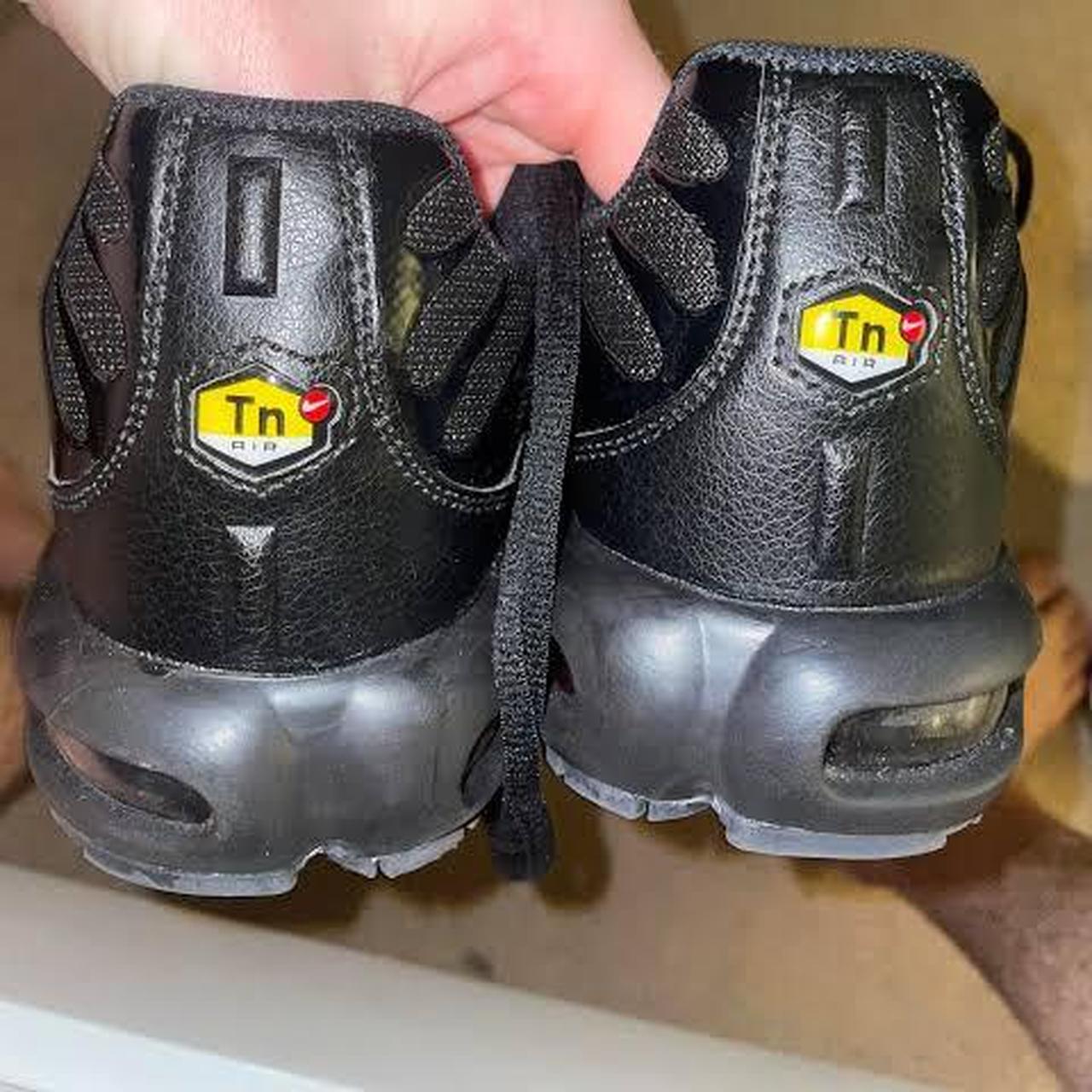 triple navy tns