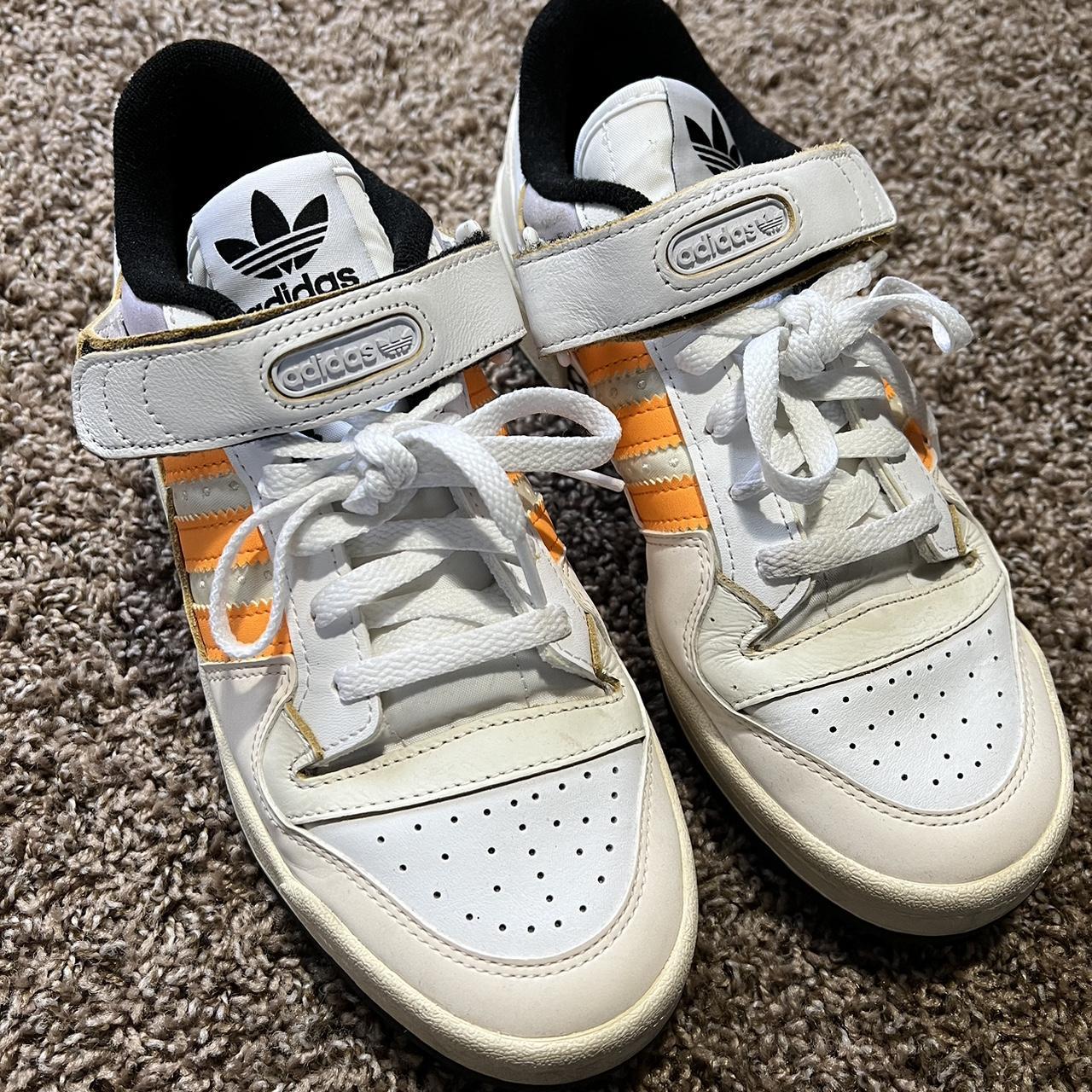 adidas originals forum 84 low trainers in off white