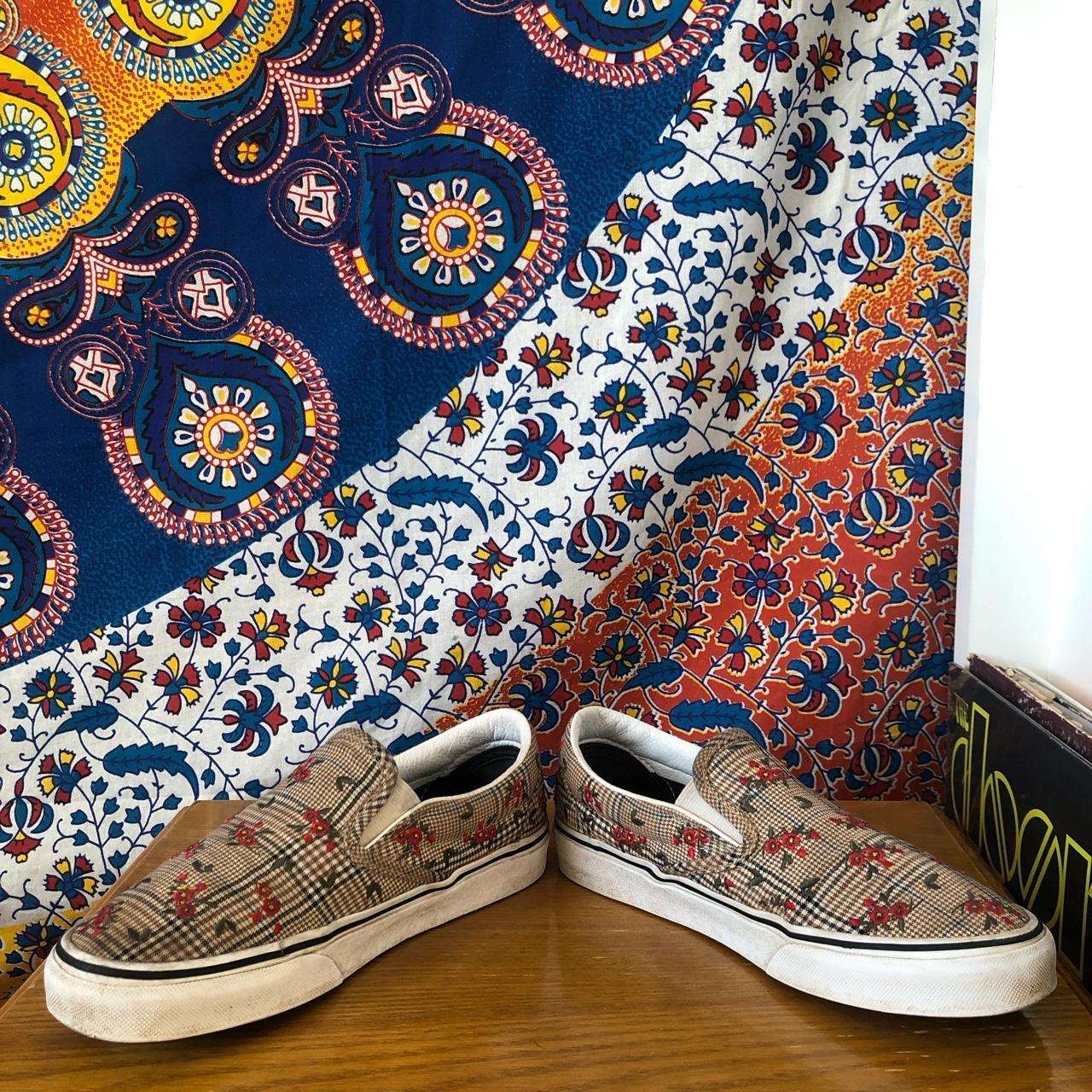 Plaid Red Flower Canvas Vans Super adorable Depop