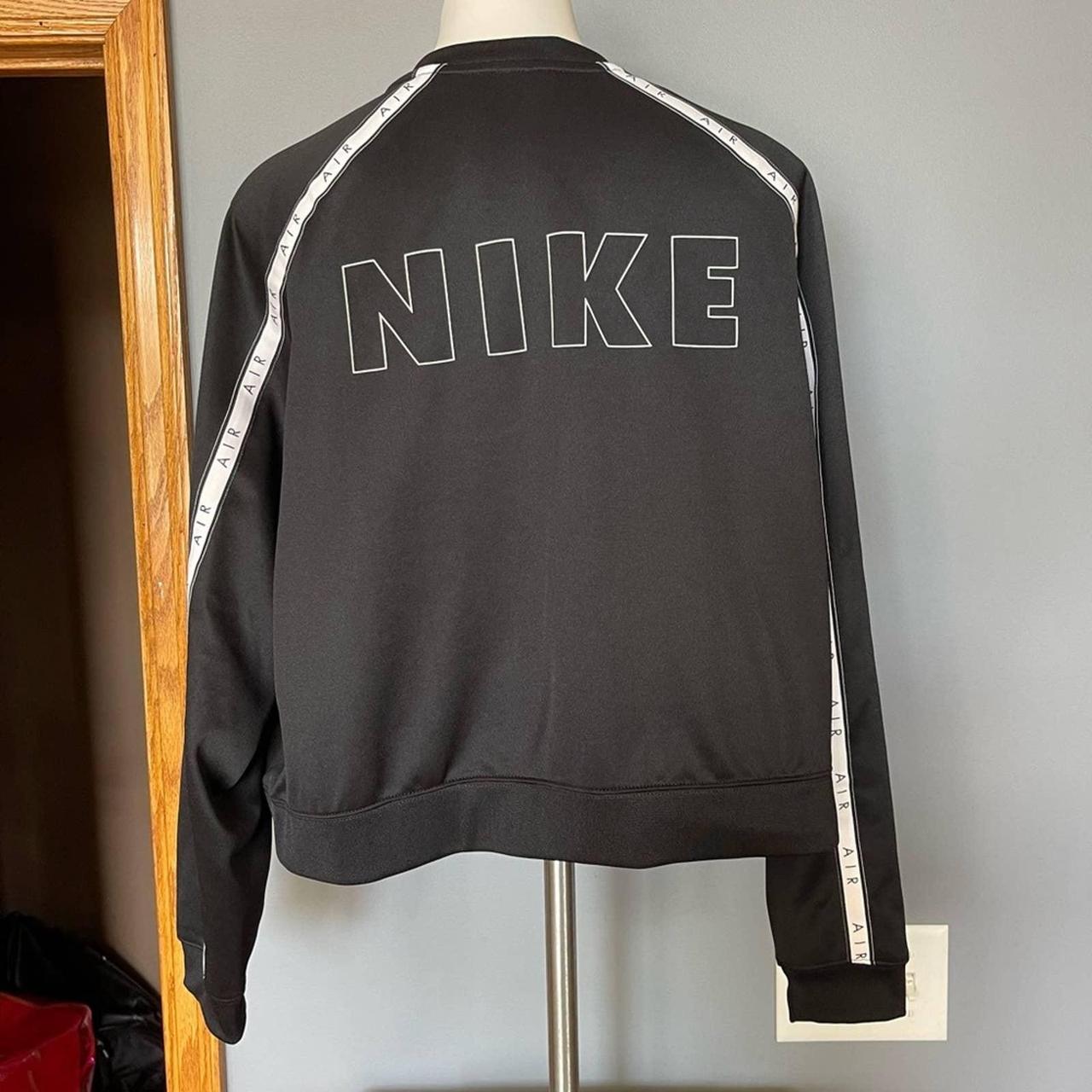 NWOT outlets Nike Sportswear Air Plus Big Jacket