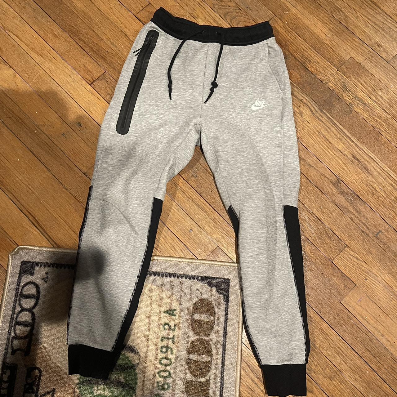mens nike tech joggers