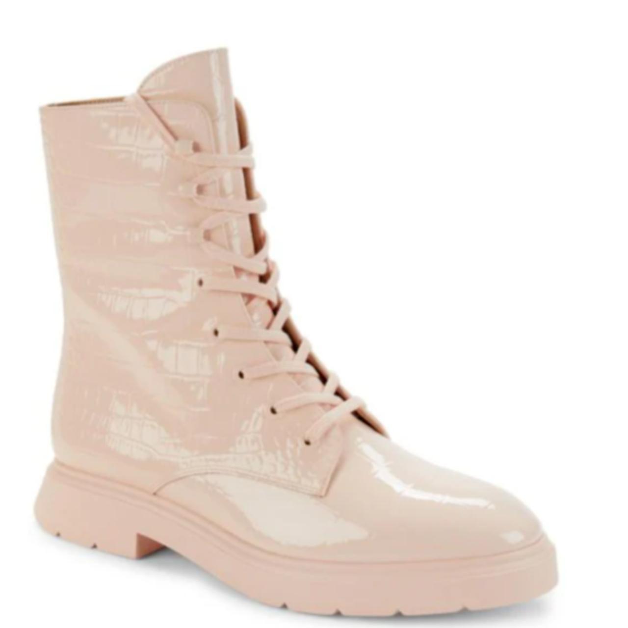 【STUART WEITZMAN】Mckenzee クロコ風レザー コンバットブーツ STUART WEITZMAN Mckenzee Patent Leather Combat Boot | Depop