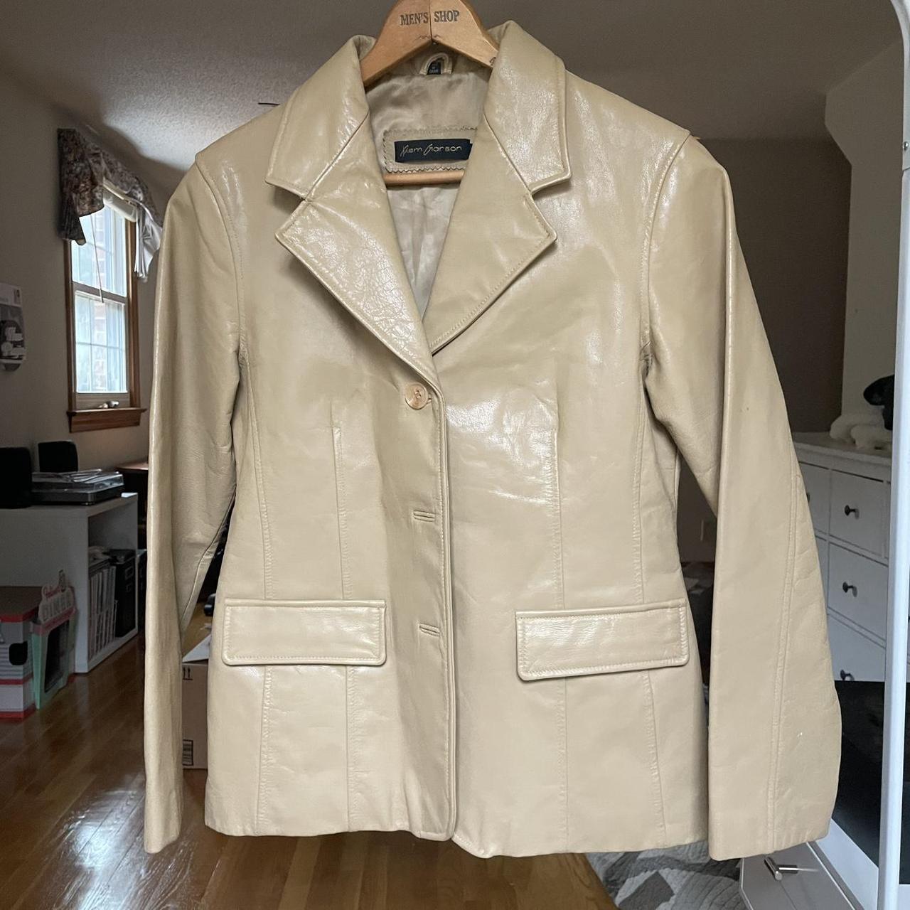 item listed by greenraccoonresell