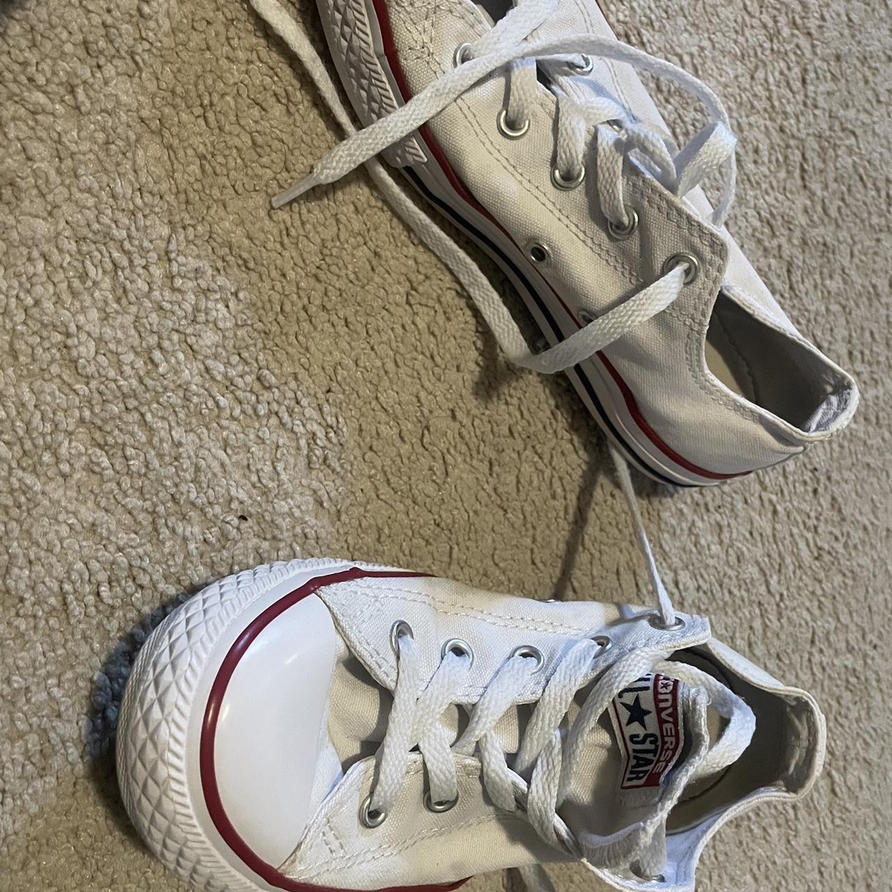 White converse youth clearance size 3